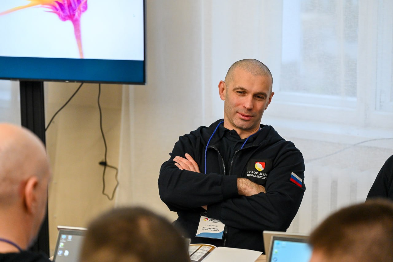преподаватель Игорь Бурашников  